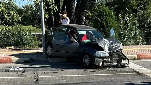 3 araç kazaya karıştı