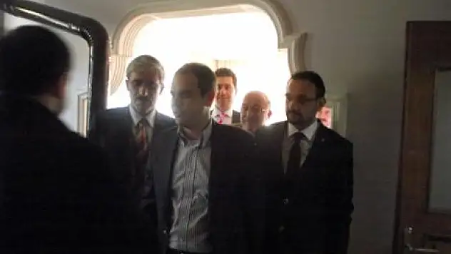 'Gidin İlyas Kılıç'ı bulun. O beni kurtarır!'