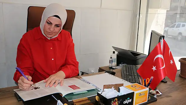 13 Yaşında Çocuk Gelin Olan Muhtar, 53 Yaşında Üniversiteye Kazandı