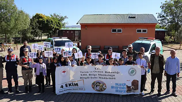 Anaokulu öğrencileri Jandarma Komutanlığını gezdi