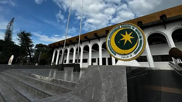 10 bin kilometre uzakta barışı sağlıyor