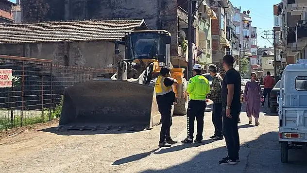 İş makinesinin çarptığı kişi ağır yaralandı