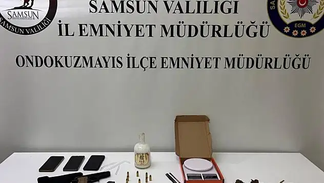Evlerinde uyuşturucu ile yakalandılar