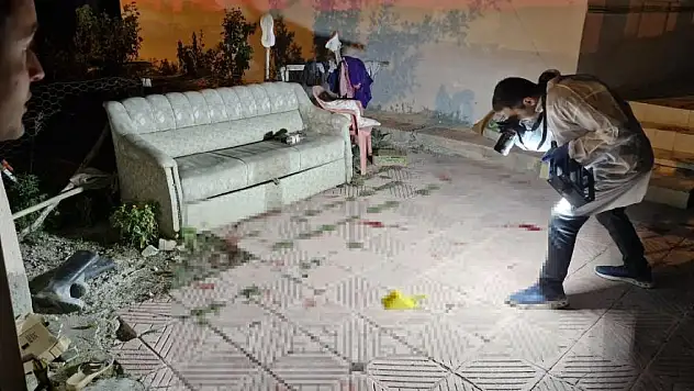 KURŞUN YAĞMURUNA TUTTULAR