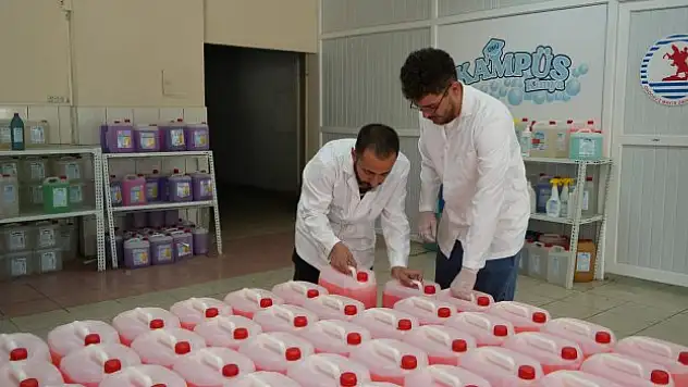 'OMÜ Kampüs Kimya' 29 çeşit ürün üretiyor