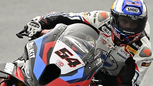 Portekiz'deki ilk yarışta birinci oldu