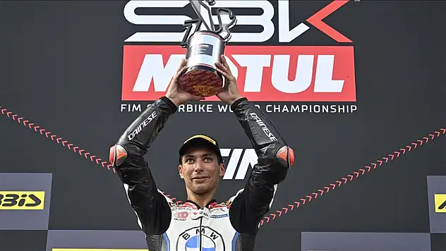 Toprak Razgatlıoğlu, Portekiz'deki son yarışta birinci oldu