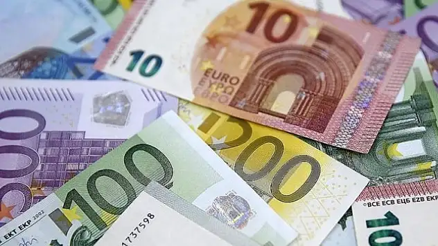 AB dış ticaret açığı verdi