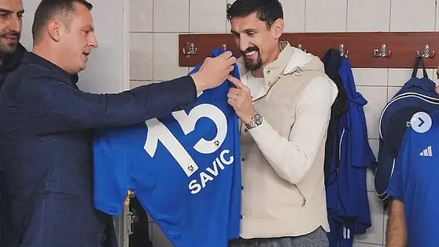 Stefan Savic'ten Buducnost Podgorica'ya sevinç dolu ziyaret