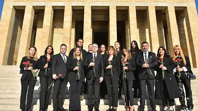 'İkinci yüzyılda da en büyük armağan: Türkiye Cumhuriyeti'