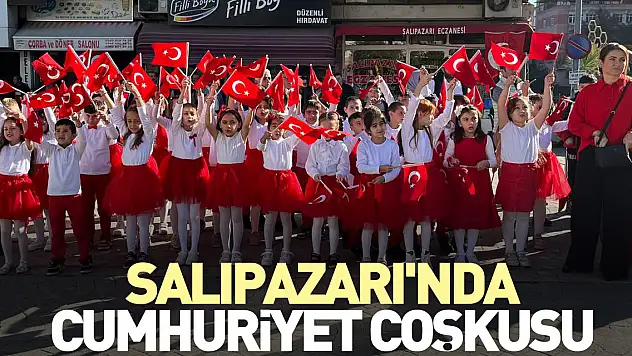 Salıpazarı'nda Cumhuriyet Coşkusu