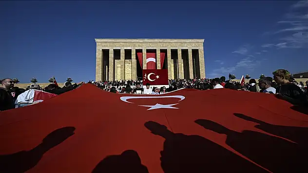 Anıtkabir, 745 bini aşkın ziyaretçiyi ağırladı