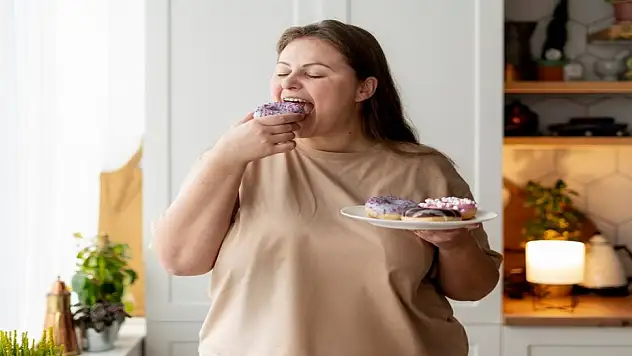 'Obeziteyi önlemek için kalori azaltmak yeterli olmayabilir'