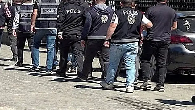 '2 bin 587 kişi gözaltına alındı'