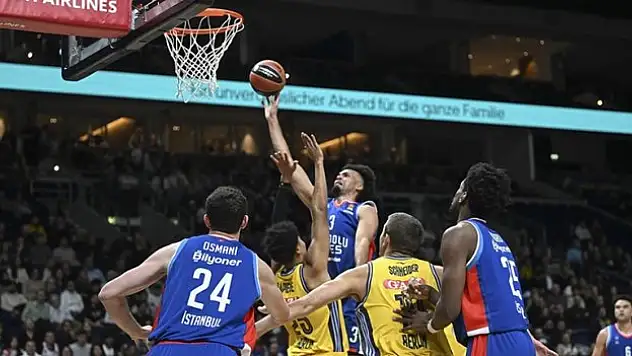 Haftayı 10 galibiyetle tamamladı