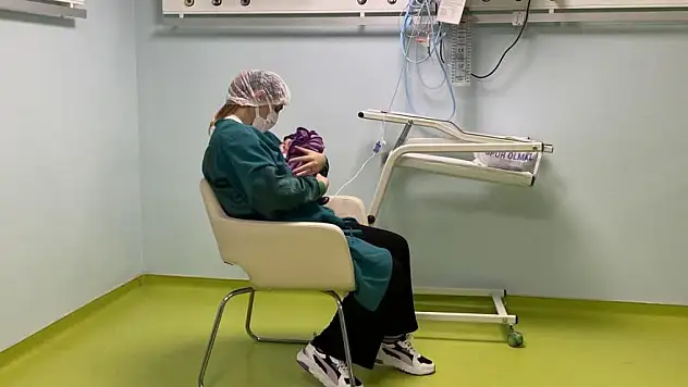 Yenidoğan operasyonunda sevk edilen üçüzlerden güzel haber