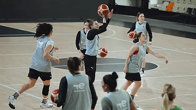 A Milli Kadın Basketbol Takımı, Slovakya maçının hazırlıklarını tamamladı