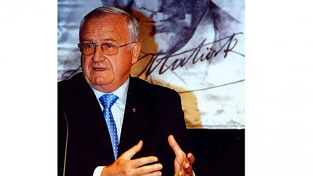 Sağlıklı geleceğin temeli anne karnında oluşuyor