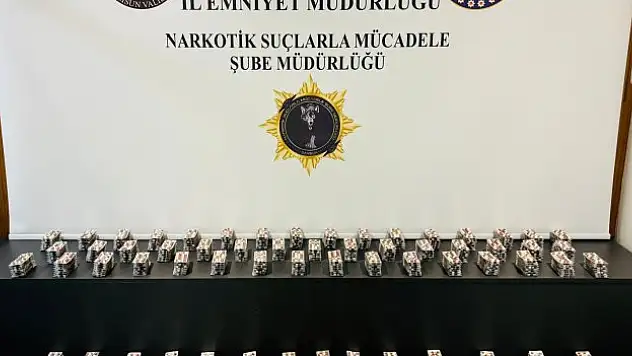 7 bin 280 sentetik ecza hapı ele geçirildi