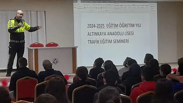 Liselilere trafik eğitimi