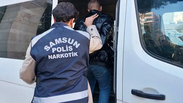 Bin 32 adet sentetik ecza ele geçirildi