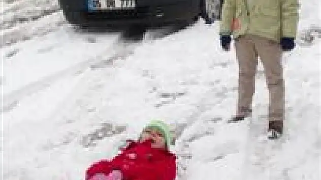 Samsun'da yılın ilk karı sevindirdi