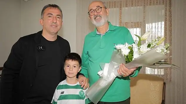 Konyaspor fanatiği emekli öğretmeni sevindirdi