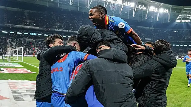 Beşiktaş evinde Göztepe'ye yenildi