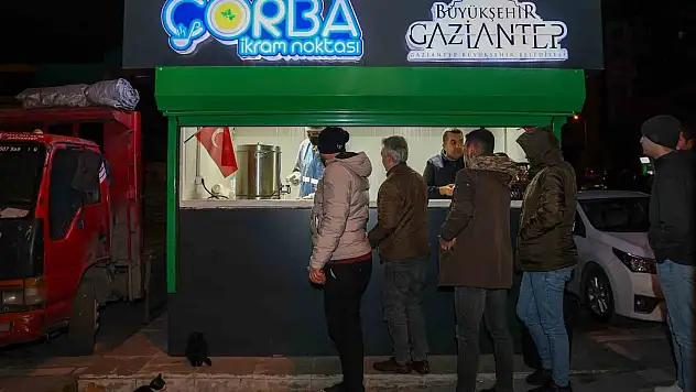 Gaziantepliler sabahları çorba ile ısınıyor