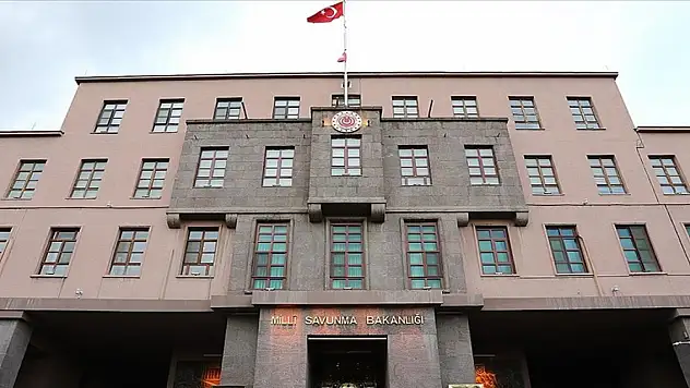 Milli Savunma Bakanlığı bin sözleşmeli personel alacak