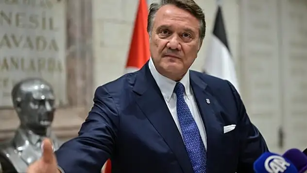 Hasan Arat, istifa etti