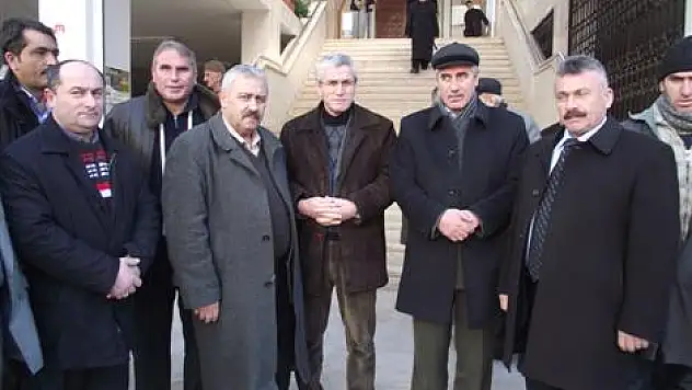 MHP' liler, Denktaş için gıyabi cenaze namazı kıldı