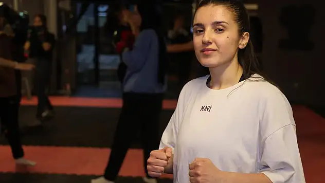 23 yaşında antrenör oldu