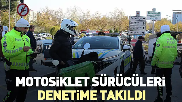 Motosiklet sürücüleri denetime takıldı