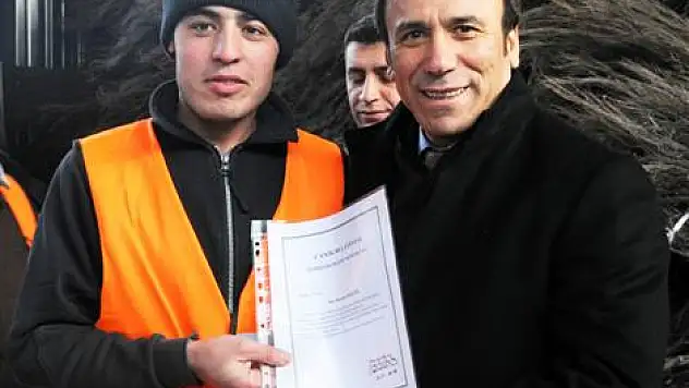 Osman Genç, 'Halkın Hizmetkarıyız'