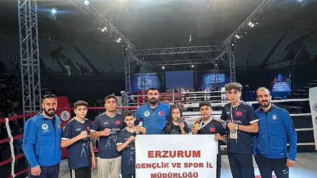 Muay Thai'de Türk Bayrağını dalgalandırdılar