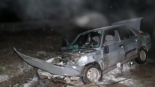 Araçlar yoldan savruldu