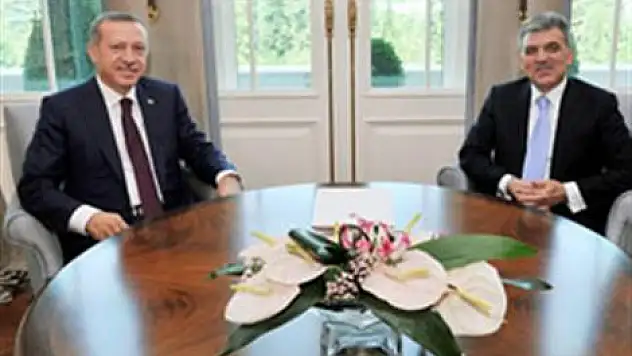 Hükümetten ilk yarı başkanlık tarihi