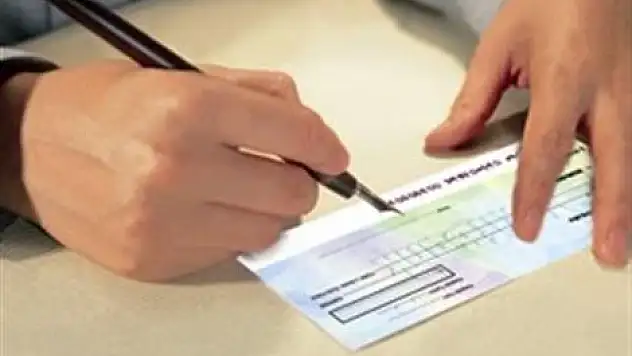 Çek tasarısı kafaları iyice karıştırdı