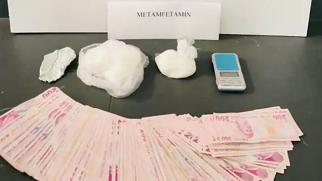 Uyuşturucuyla yakalamaya gözaltı
