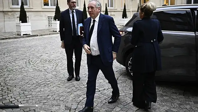 Fransa'da yeni hükümet belli oldu