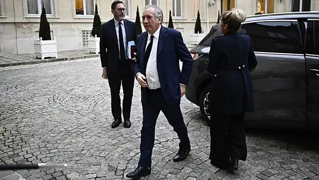 Fransa'da yeni hükümet belli oldu