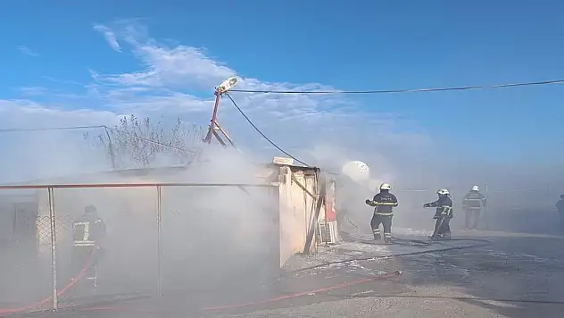 Tavuk çiftliğinde yangın çıktı