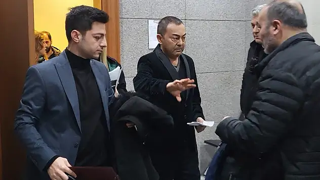 Yasak bahse teşvik iddiasıyla hakim karşısına çıkan Serdar Ortaç'a 3 yıla kadar hapis talebi