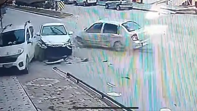 Ara yoldan caddeye çıktı