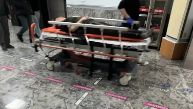 Kirko devrildi araç üstüne düştü