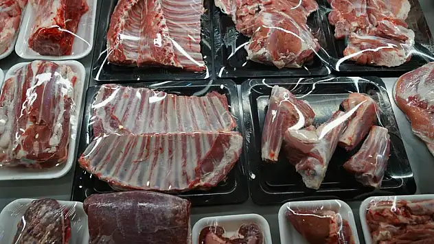 'Yeterli pişirilmeyen etler ölüme bile yol açabilir'