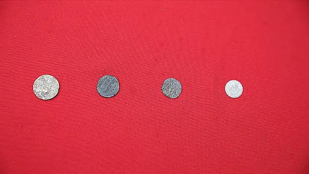 Cumhuriyet'in ilk yıllarında basılan sikke bulundu
