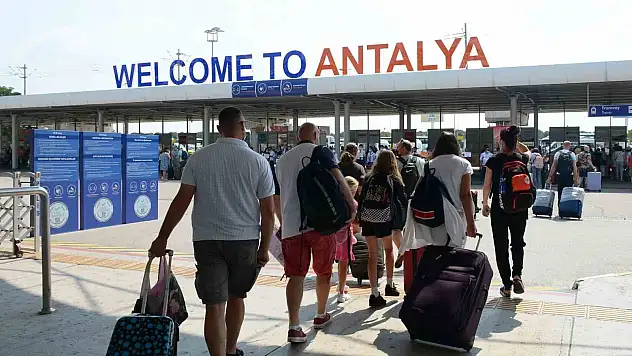 Akdeniz'in incisi Antalya'da rekor ziyaretçi