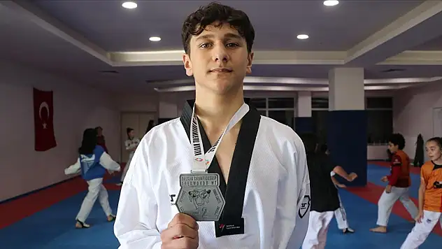 Balkan ve Türkiye ikincisi milli tekvandocu zirve hedefiyle çalışıyor